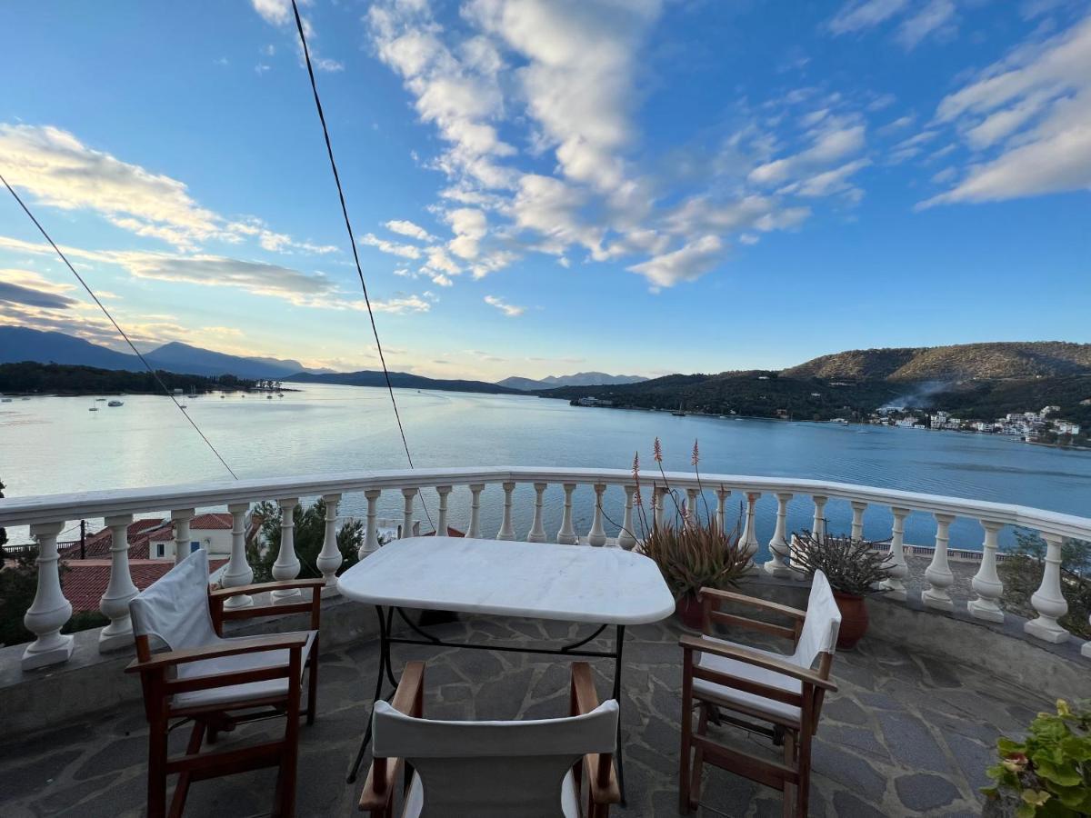 Kasteli Suite Poros Town Екстериор снимка