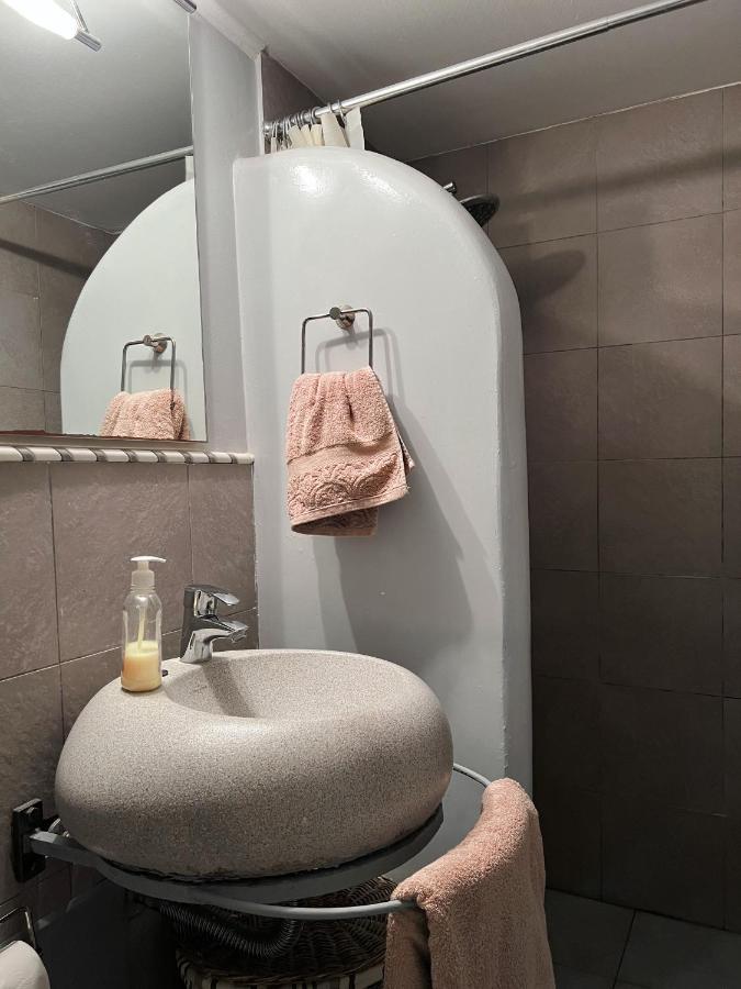 Kasteli Suite Poros Town Екстериор снимка