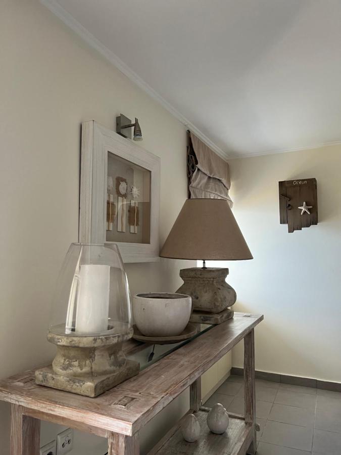 Kasteli Suite Poros Town Екстериор снимка