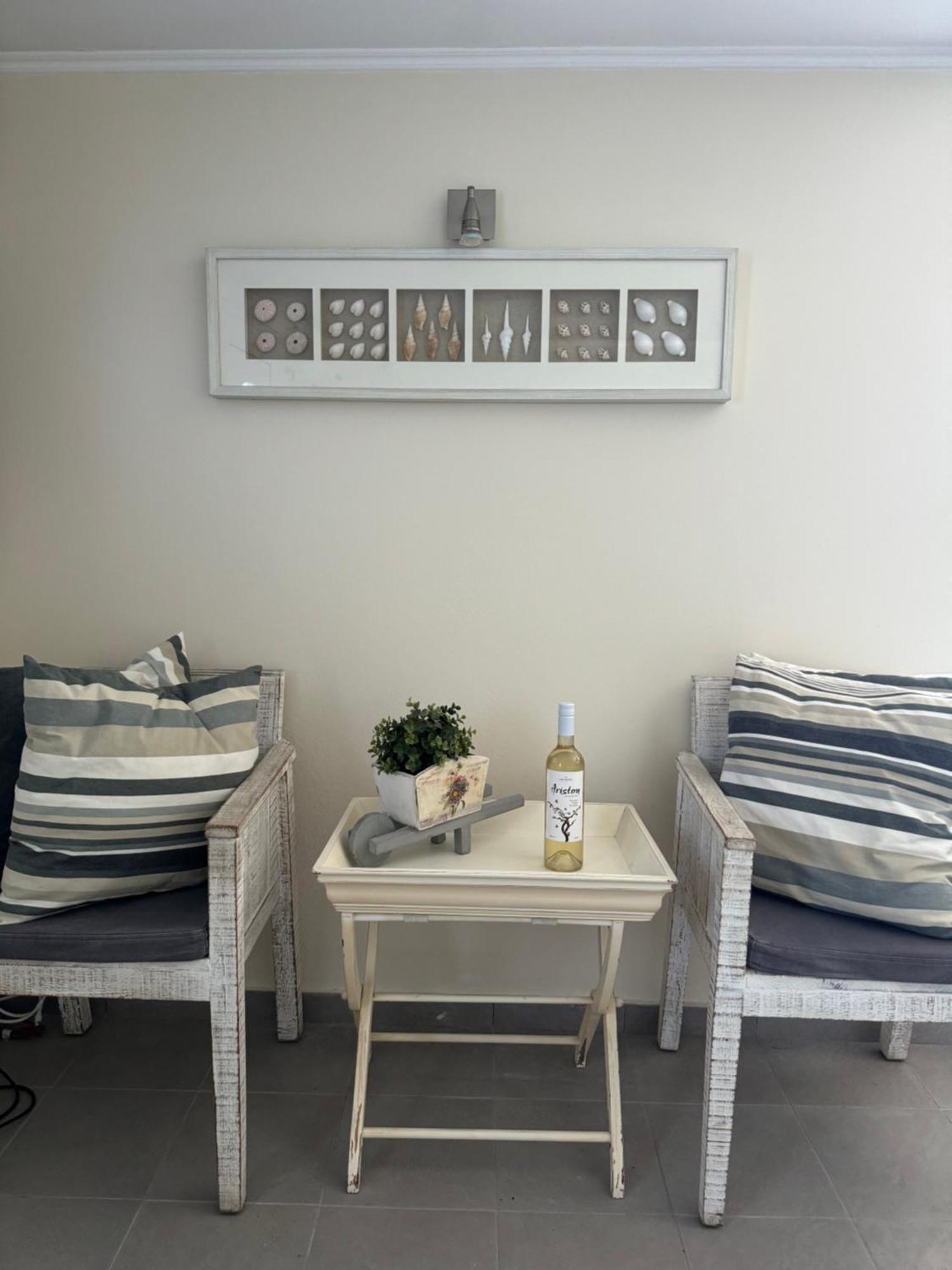 Kasteli Suite Poros Town Екстериор снимка